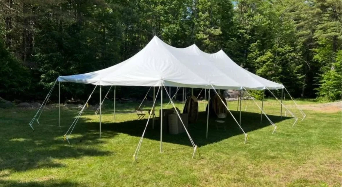 20'x40' Party Package with 8' Banquet Tables
