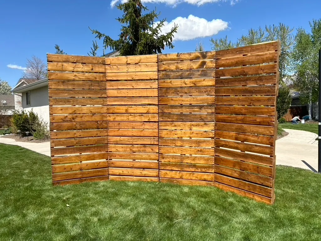 8 ft Pallet Wall