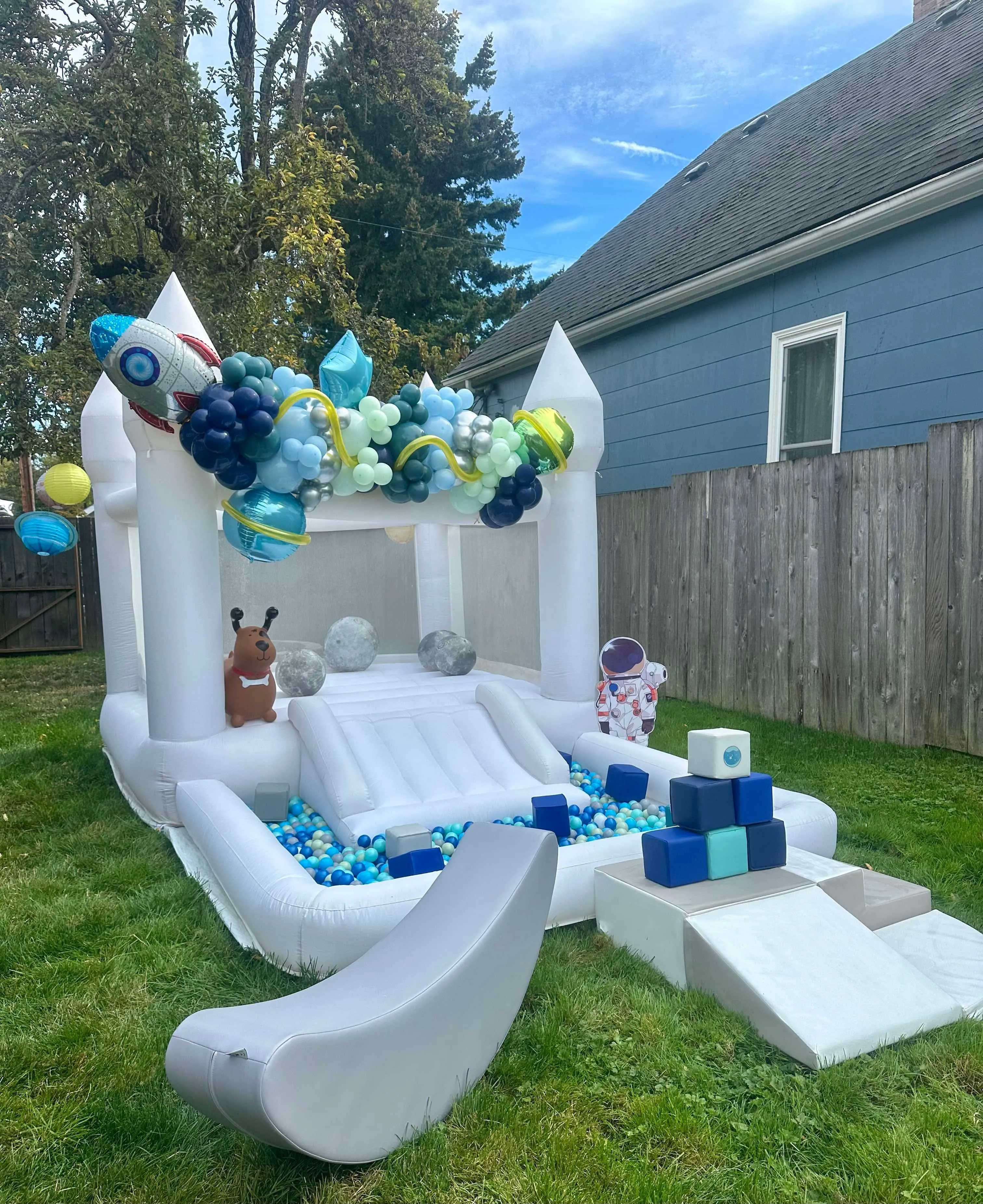 White Bouncy House 