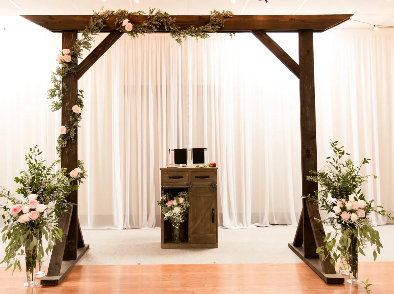 Rustic Wood Arch 