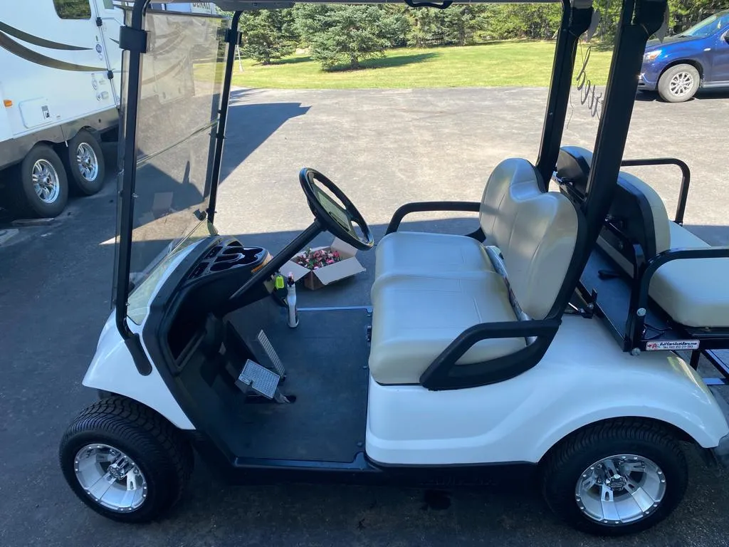Yamaha Drive Electric Golf Cart (4 passenger) PackNPlay Rentals