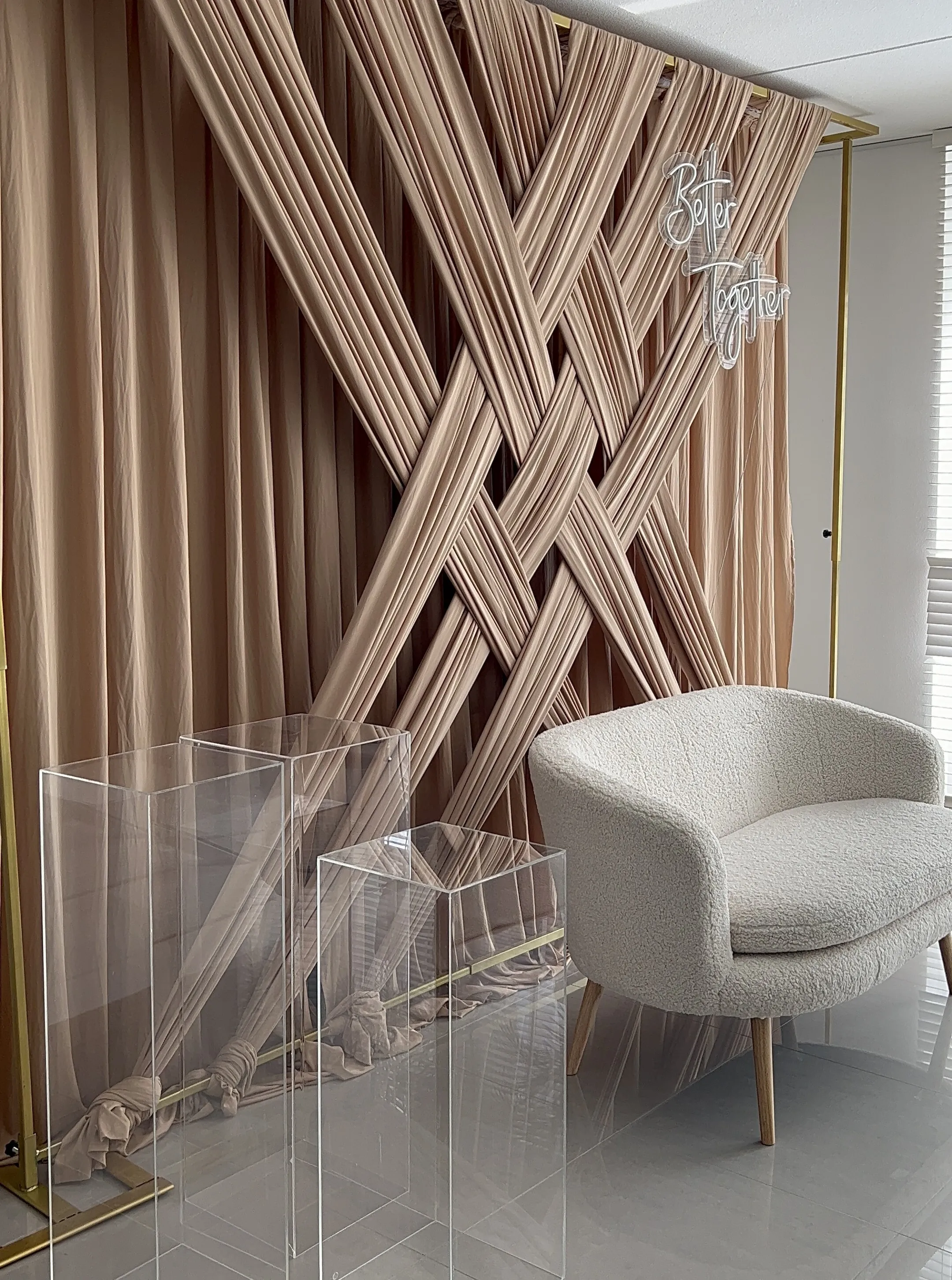 Backdrop taupe