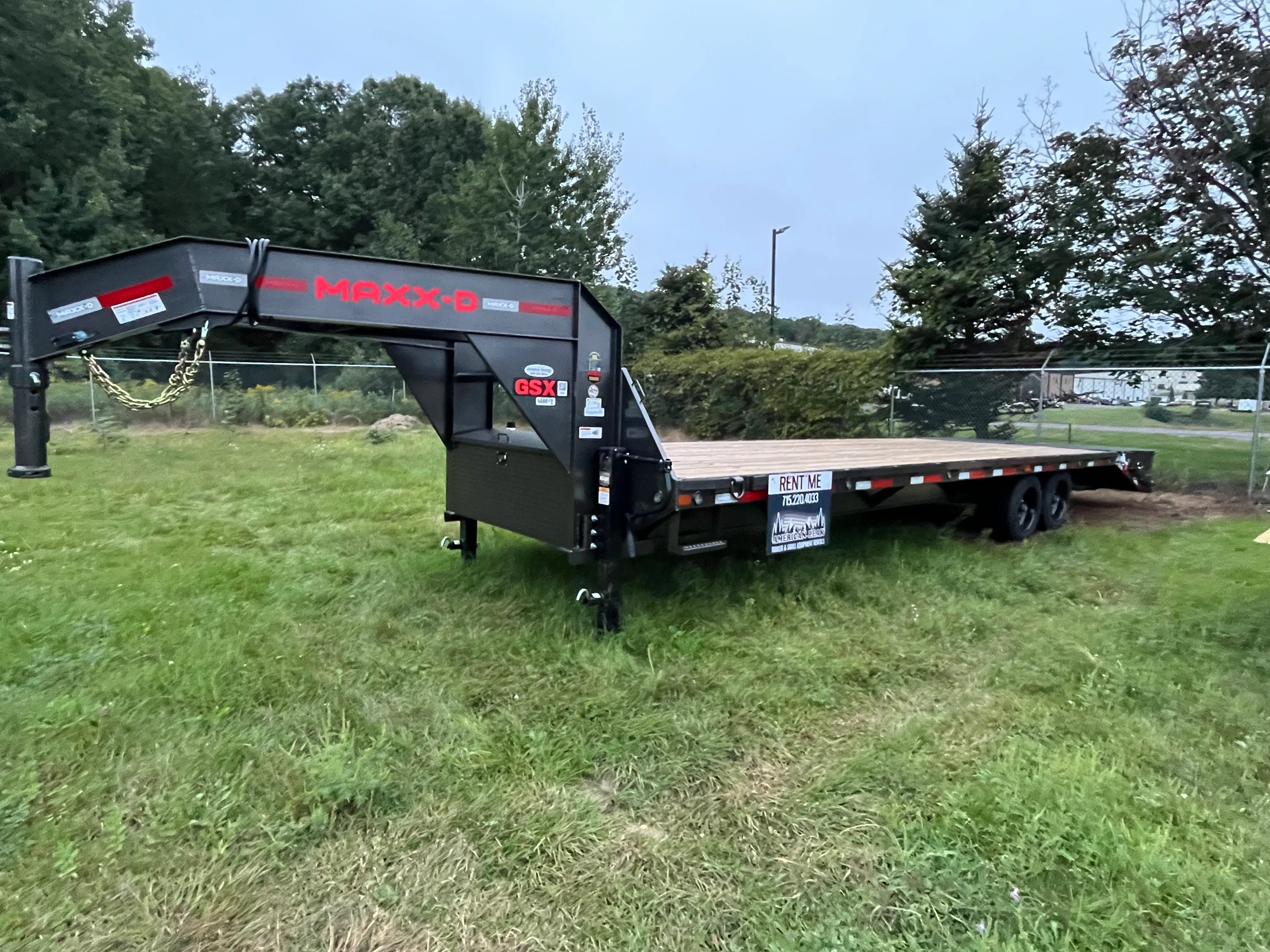 28' Gooseneck Flatbed