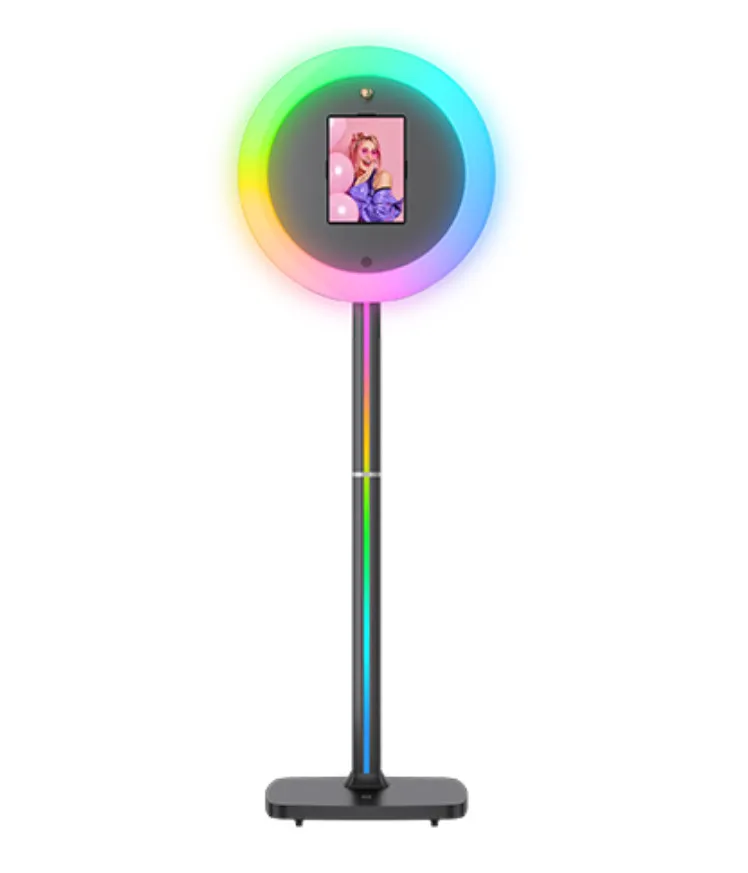 Digital photo booth
