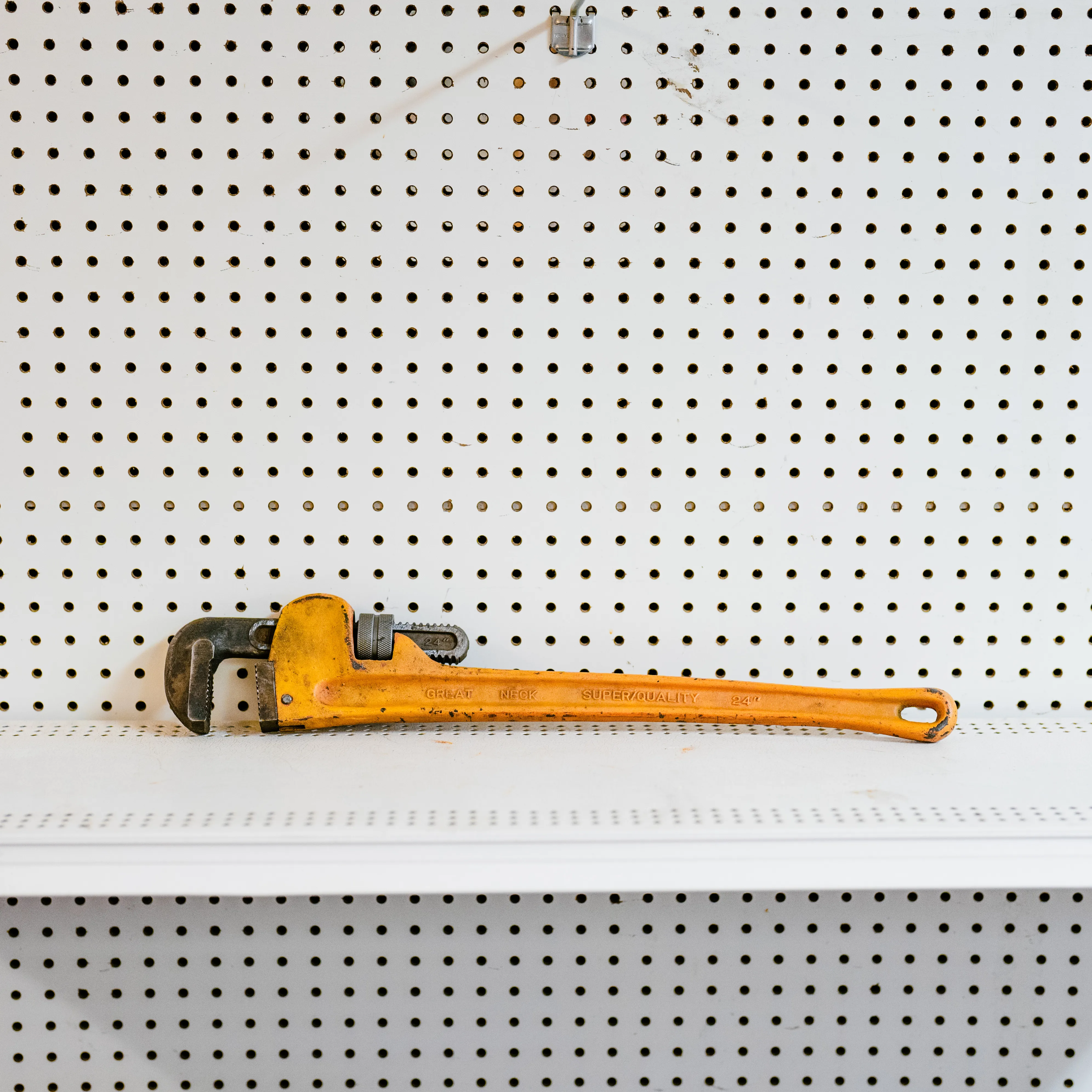 Pipe Wrench - 14 IN