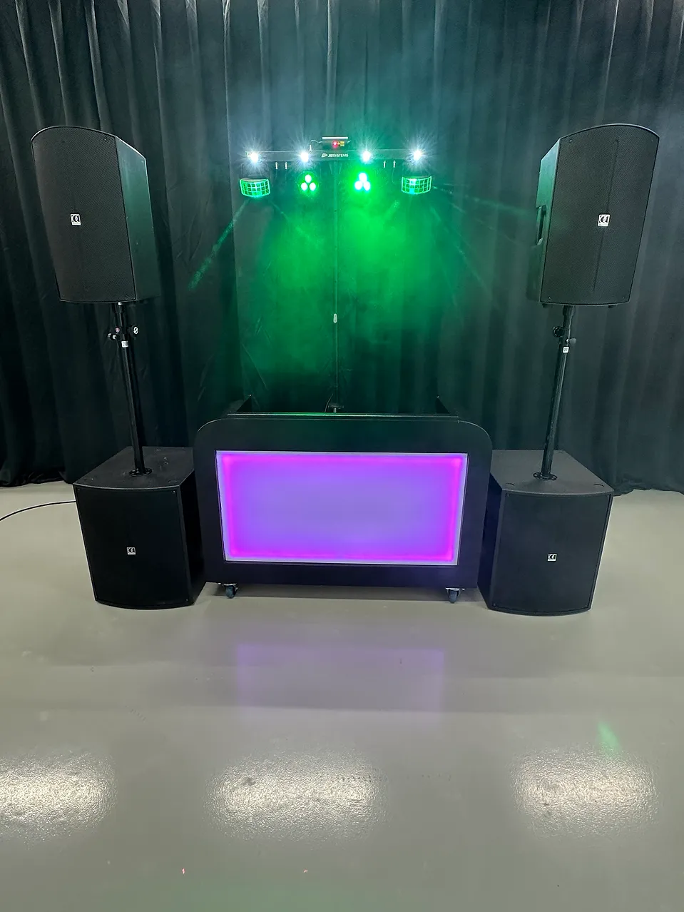Drive-inn show small