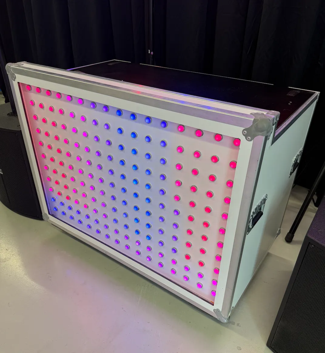 Verhuur: DJ Booth Digidot