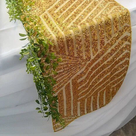 Gold Geometric Runners