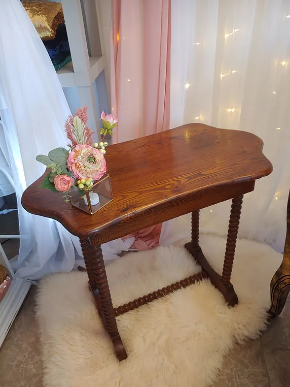 Macy Table