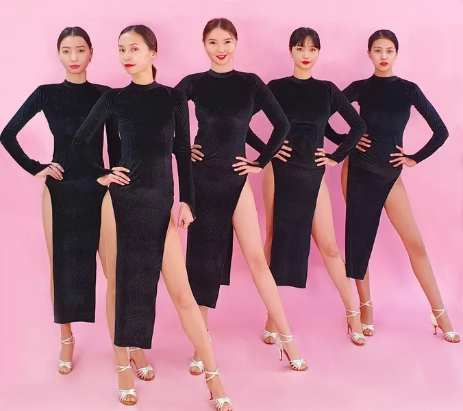 2-9 black a-line