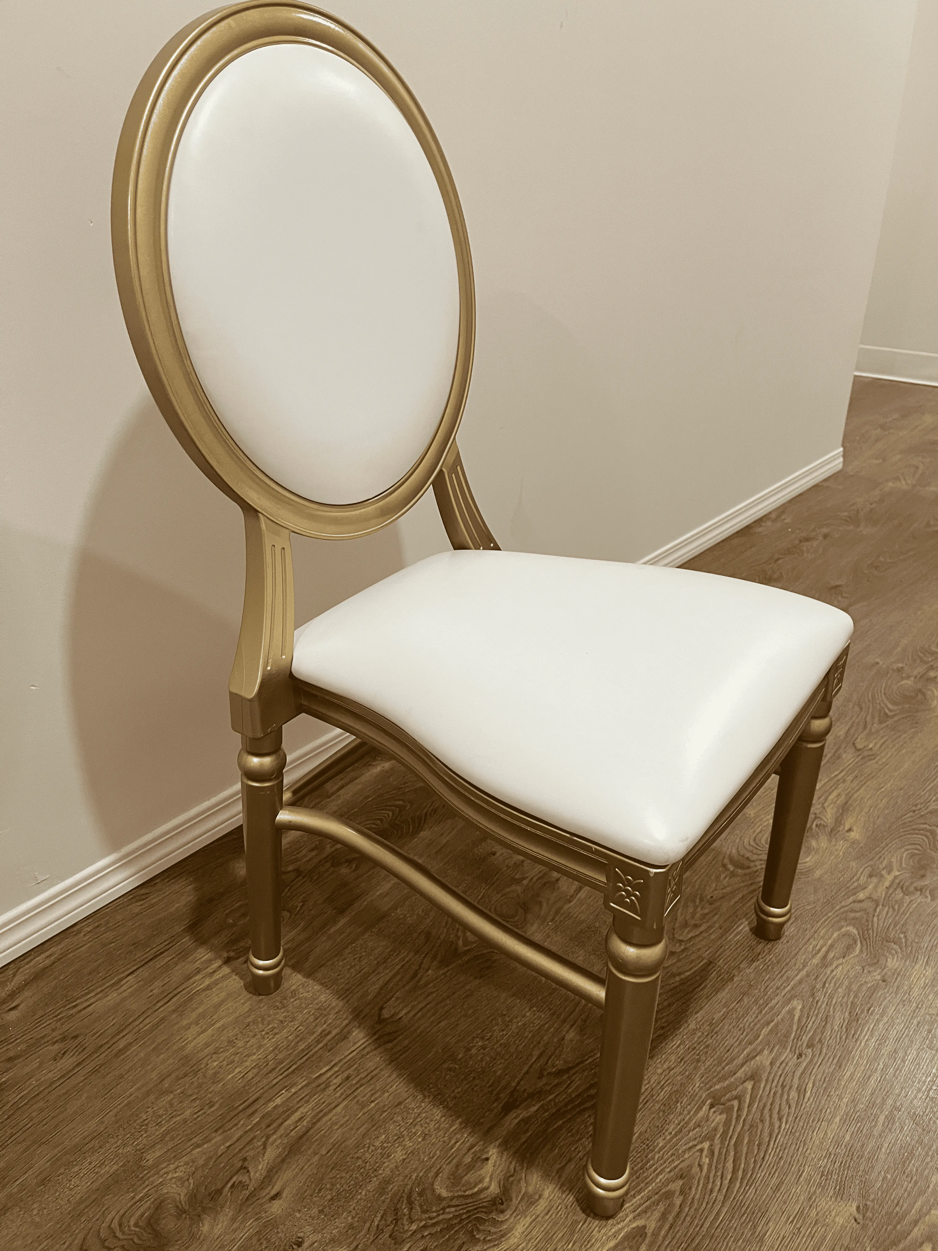 Louis IV white and gold resin chair