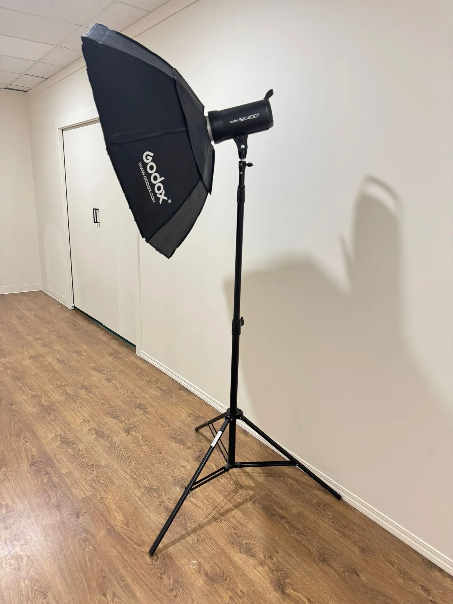 Studio Only Rental Godox sk400
