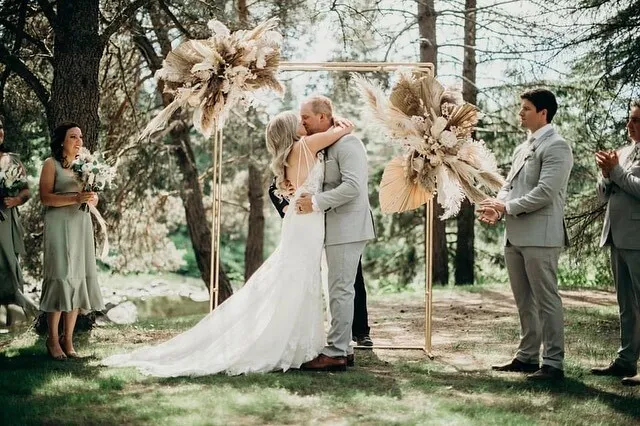 Double Pipe Arch Gold