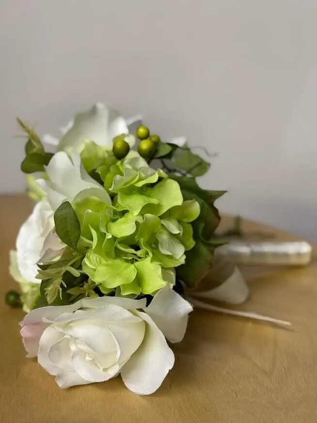 White and Green Boquet