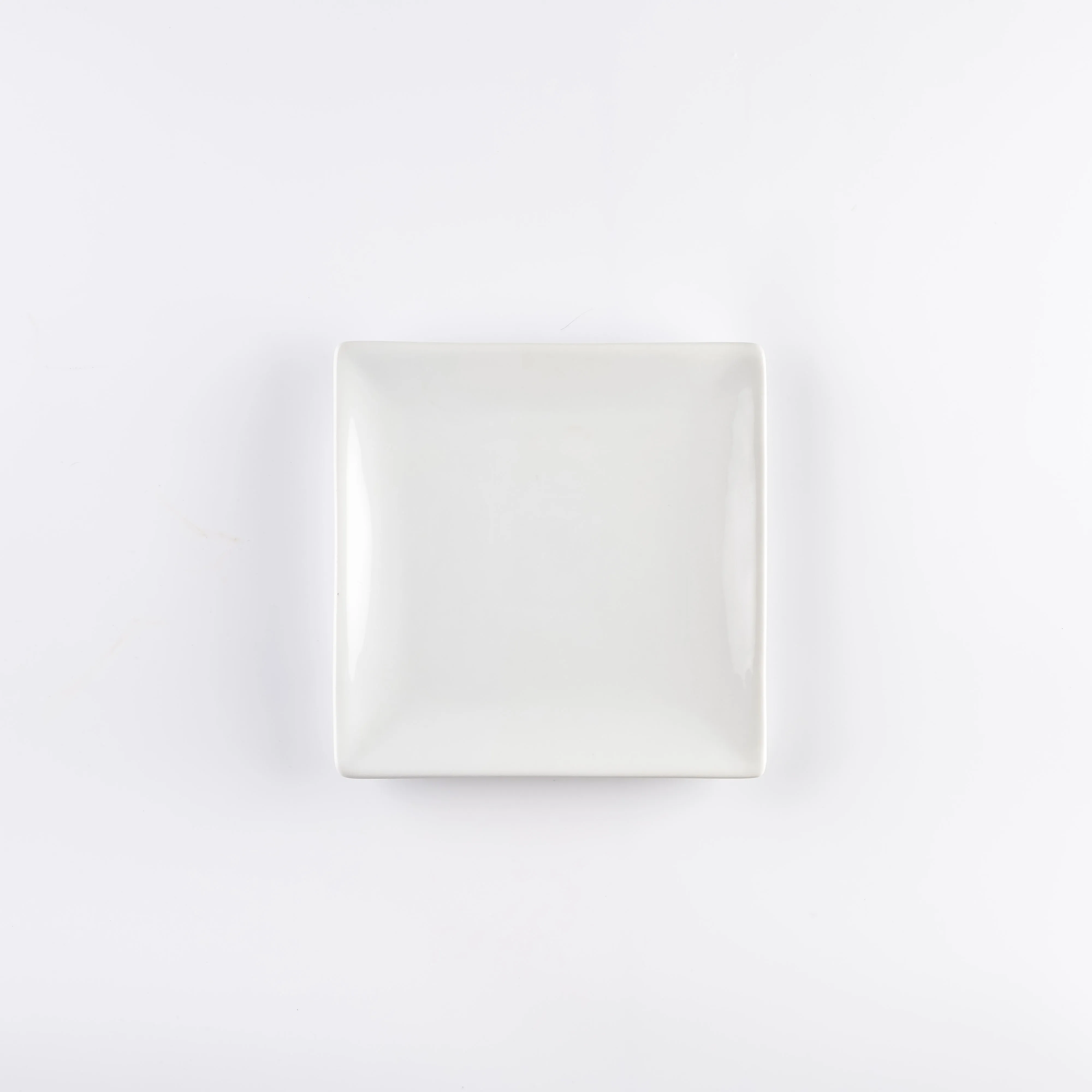 PL21-0206 - White Ceramic Plate - 7" 7" (LW)