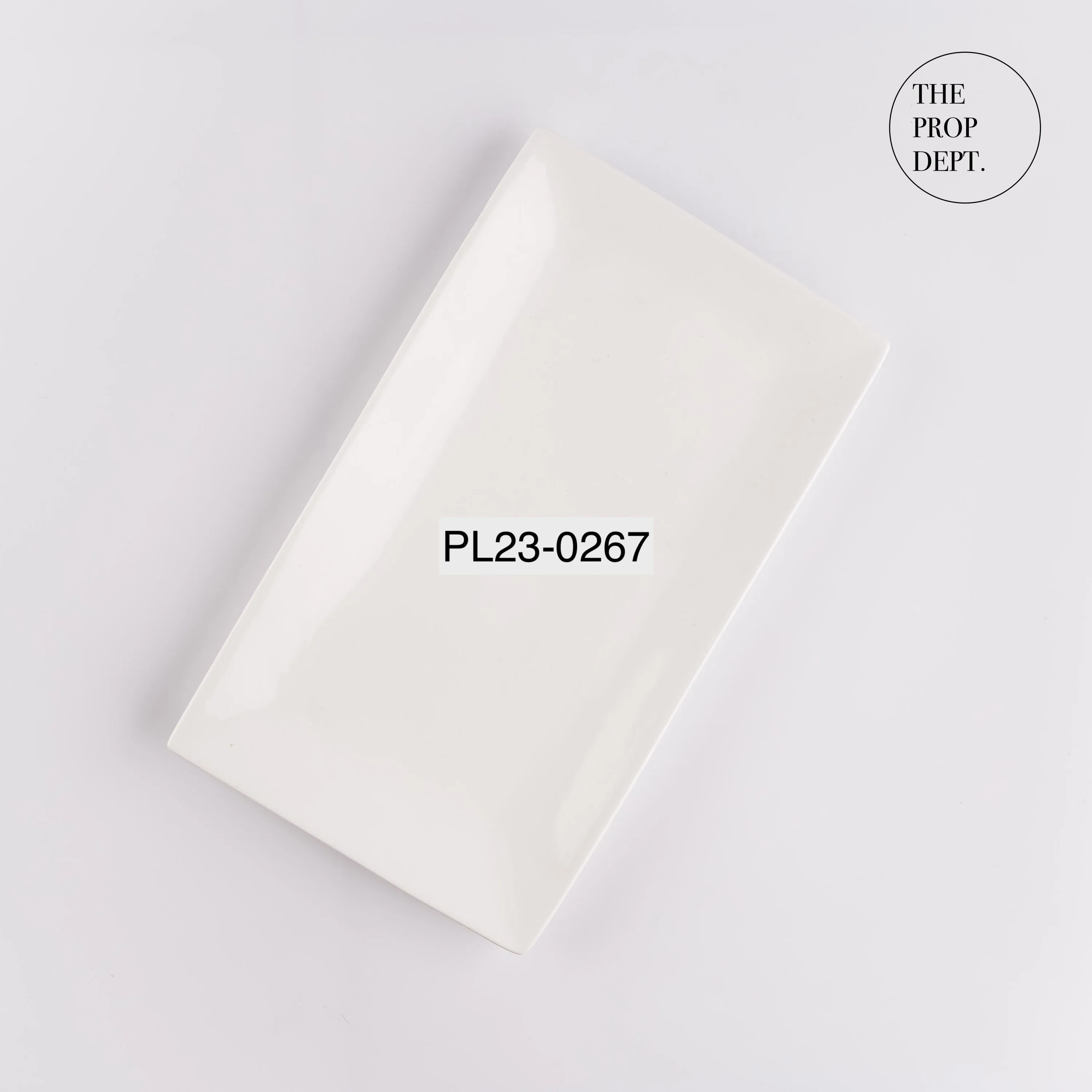 PL23-0267 - White Ceramic Platter - 15" 8.25" 1.25" (LWH)