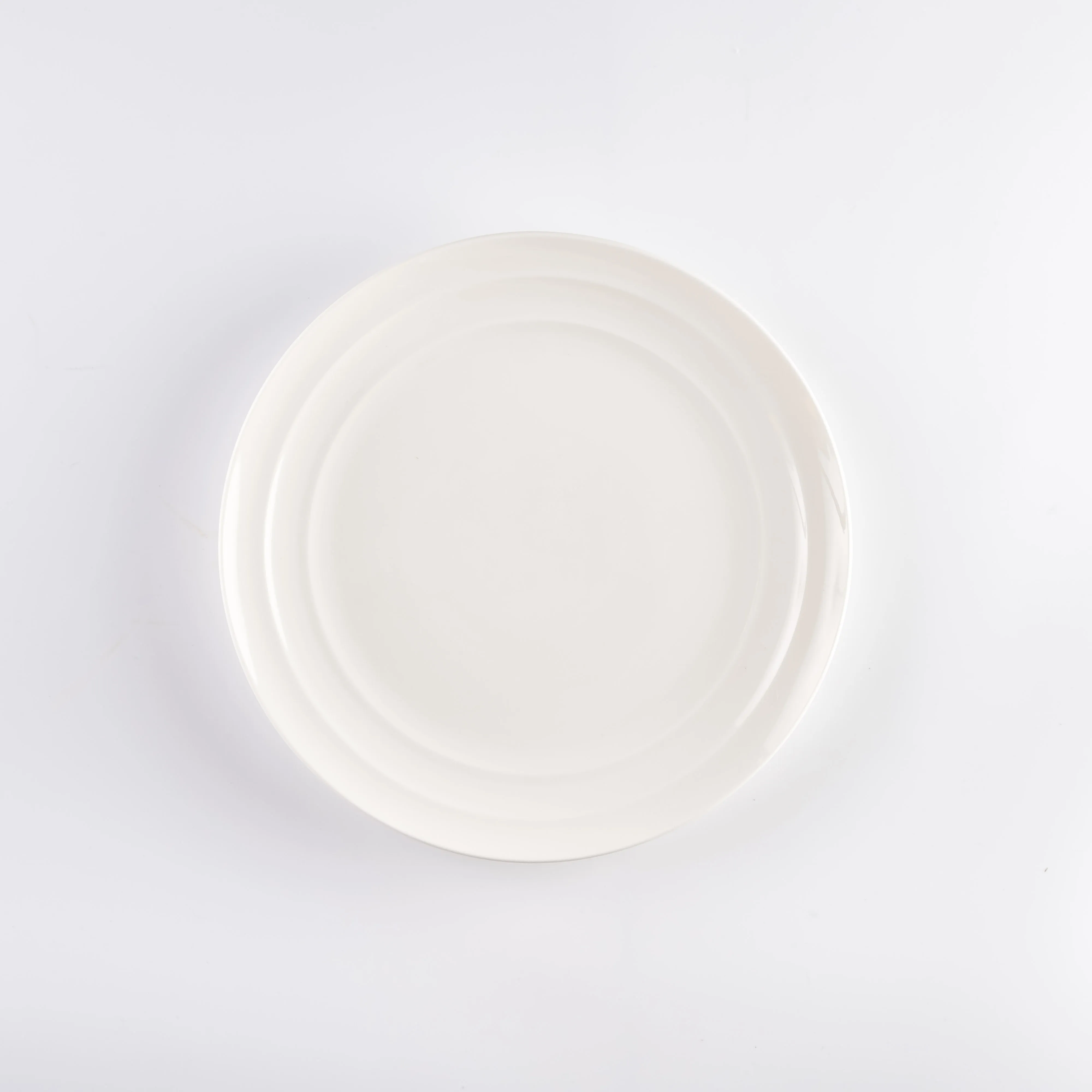 PL21-0193 - White Ceramic Plate - 10.25" (D)