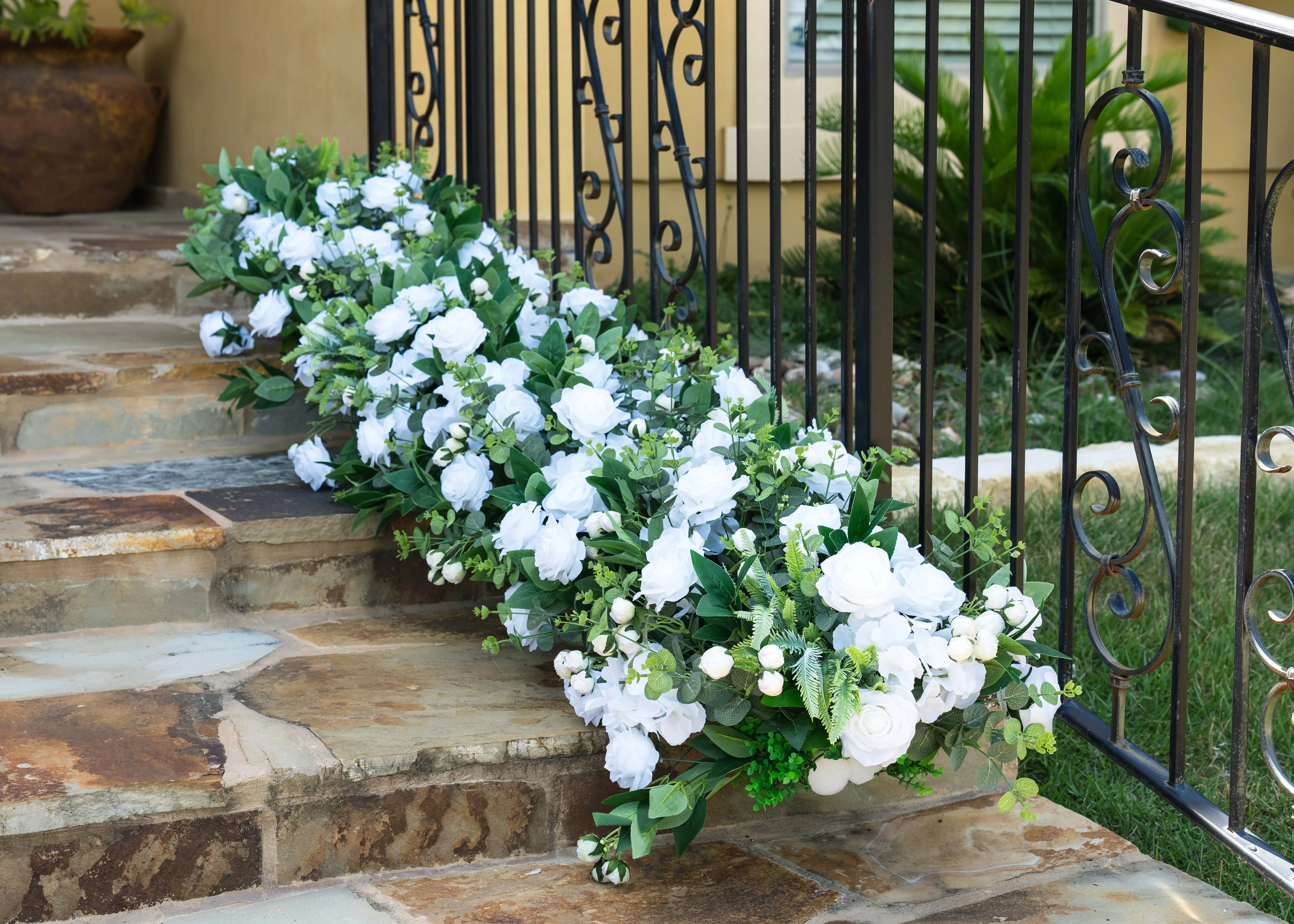 Emerald Flower Row