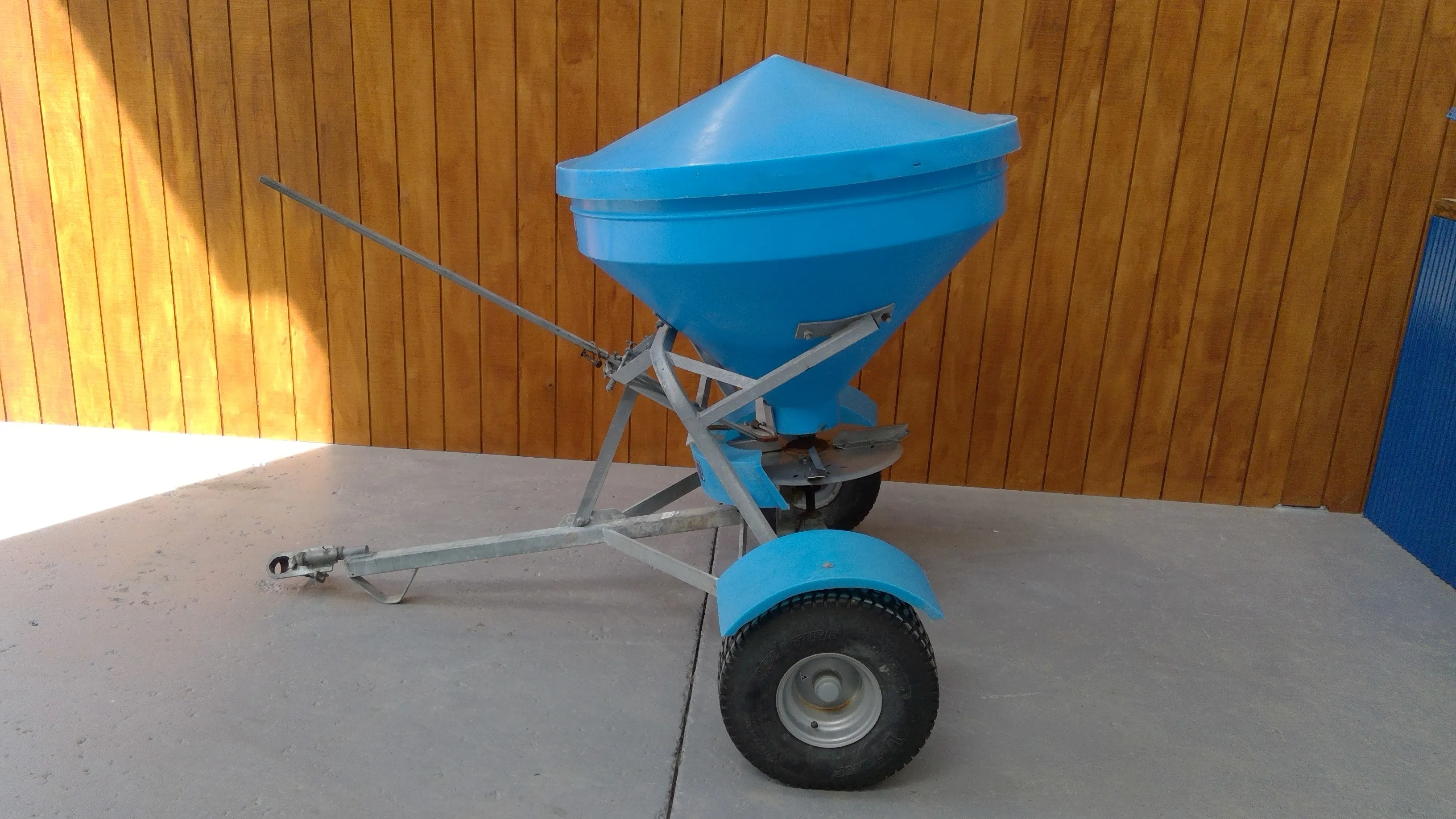 Fertiliser Spreader Towable (T1824) Trafco Hire Centre
