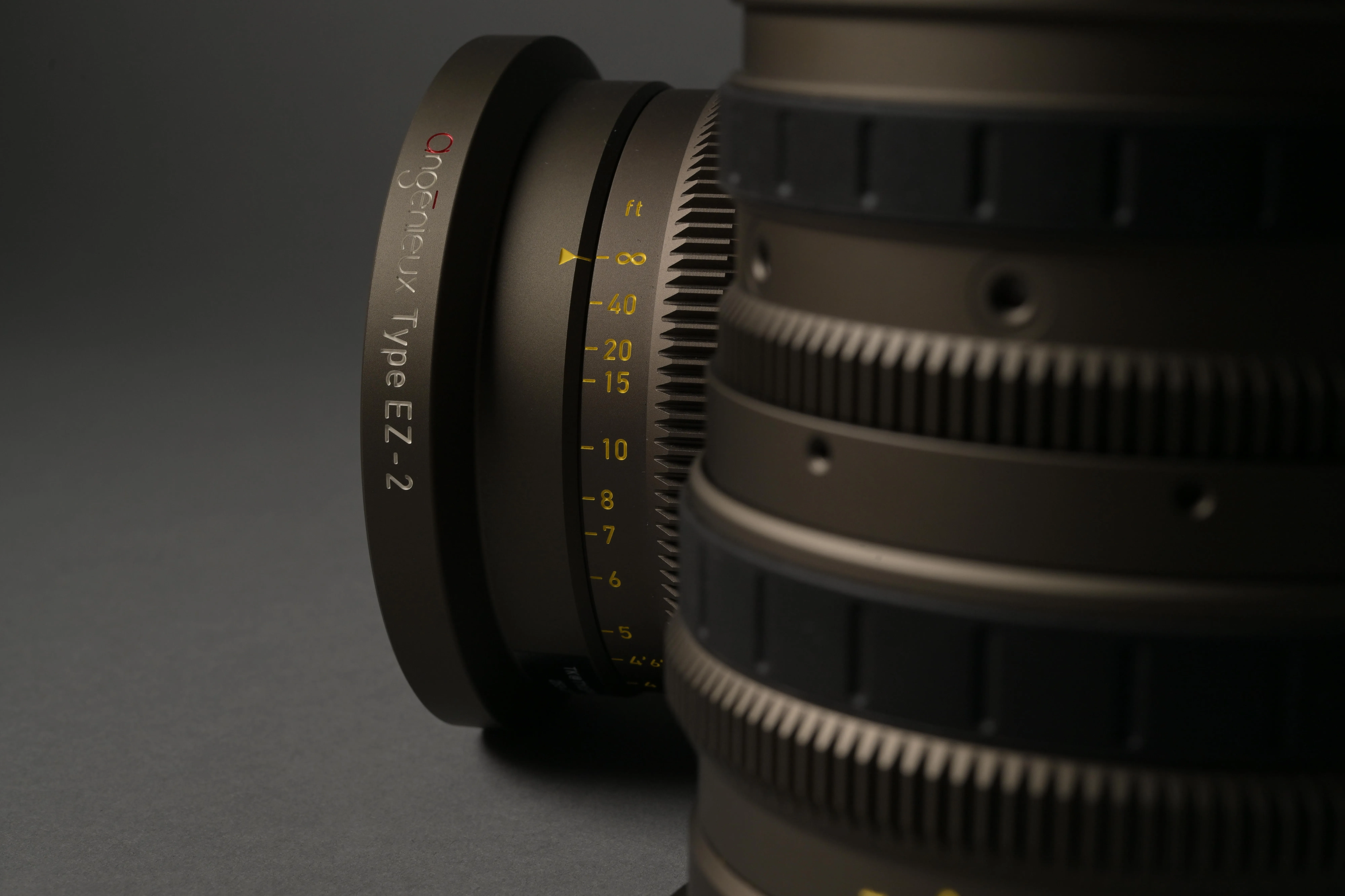 Angenieux EZ - 2