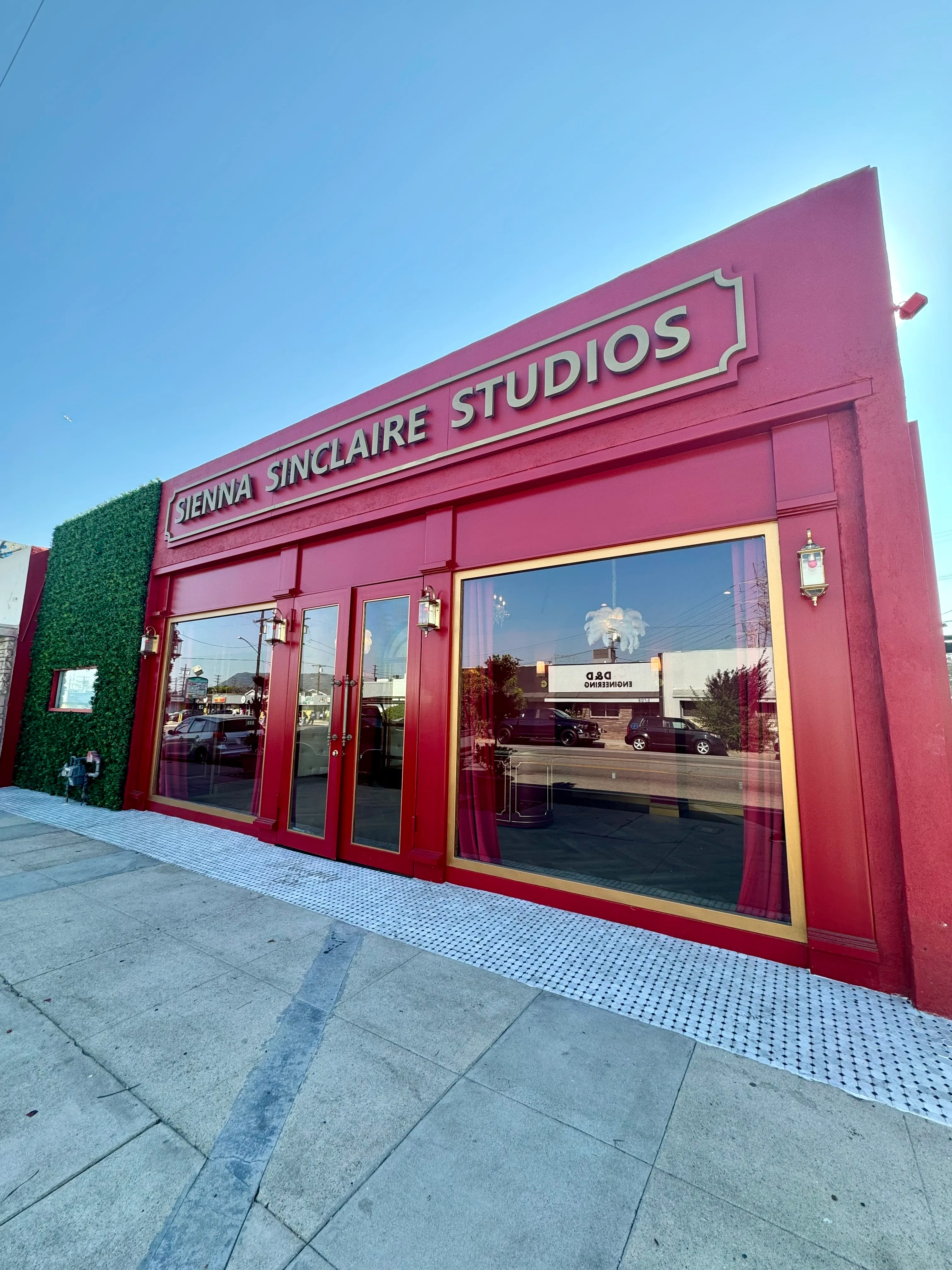 Full Studio 