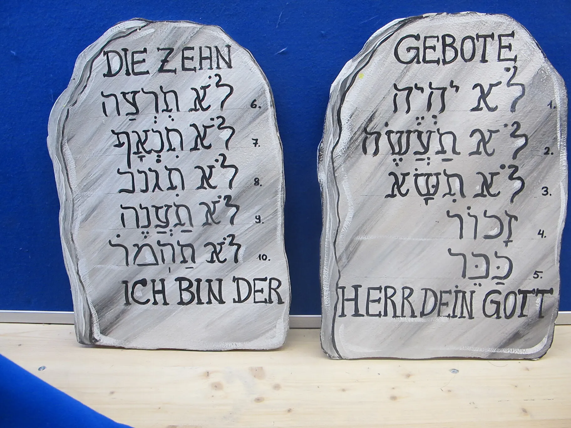 Zehn Gebote zwei Tafeln