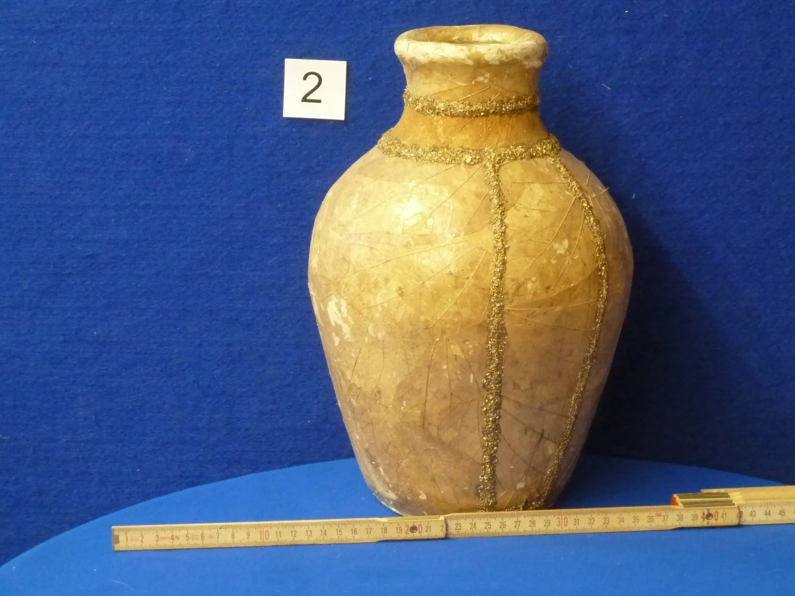 Krug papier maché