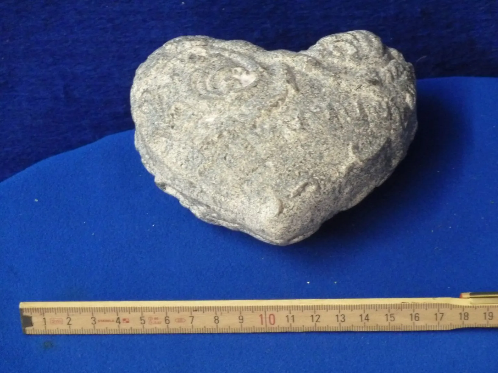 Herz hart aus Stein 