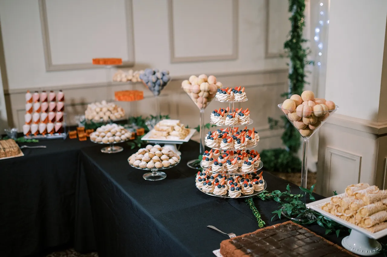 dessert stands