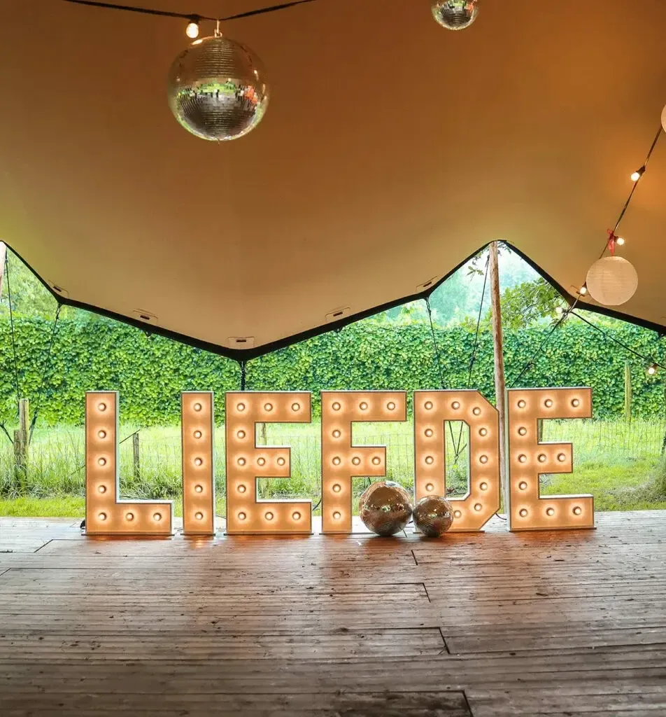 Lichtletters LIEFDE