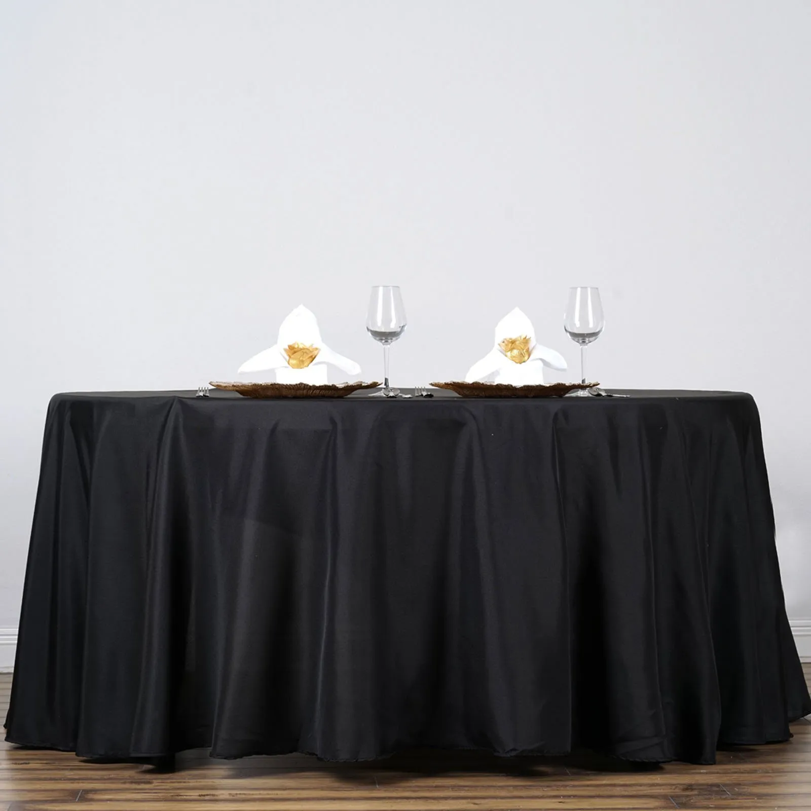 Polyester 132" Round Tablecloth- Black