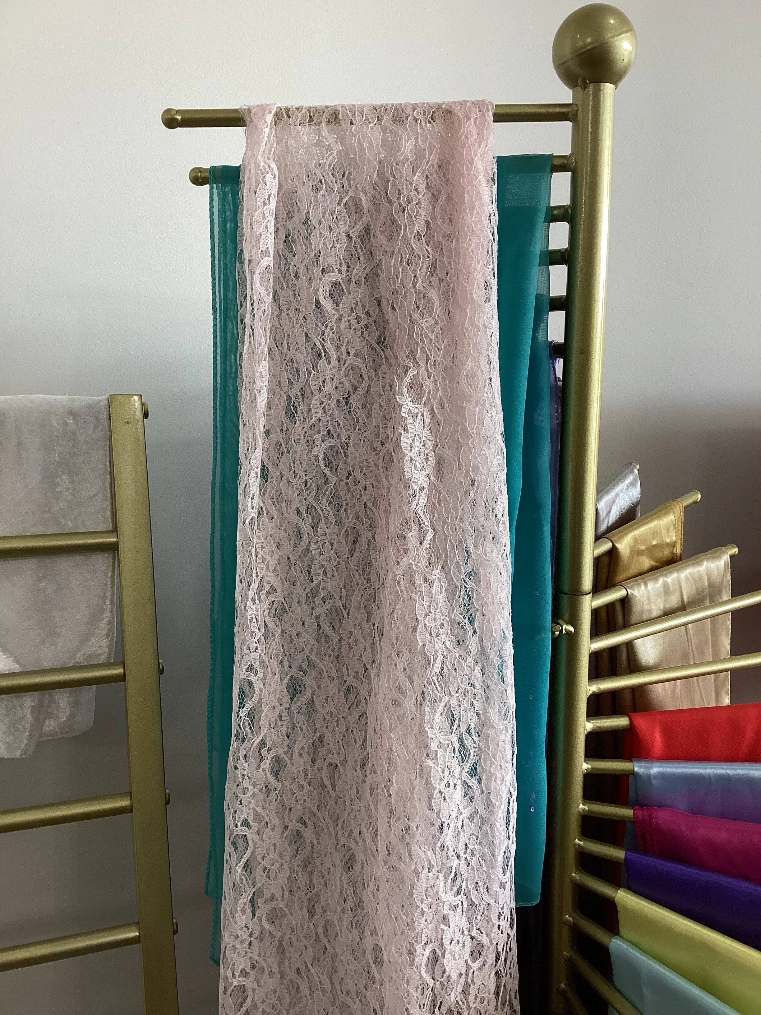 Lace Pink Runner