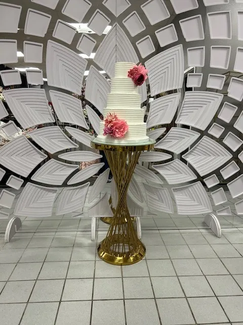 Spiral gold table 