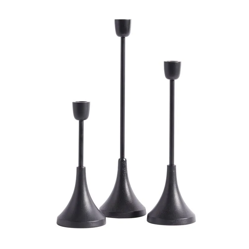 Poet candle stick 3.75 x 9 (middle)
