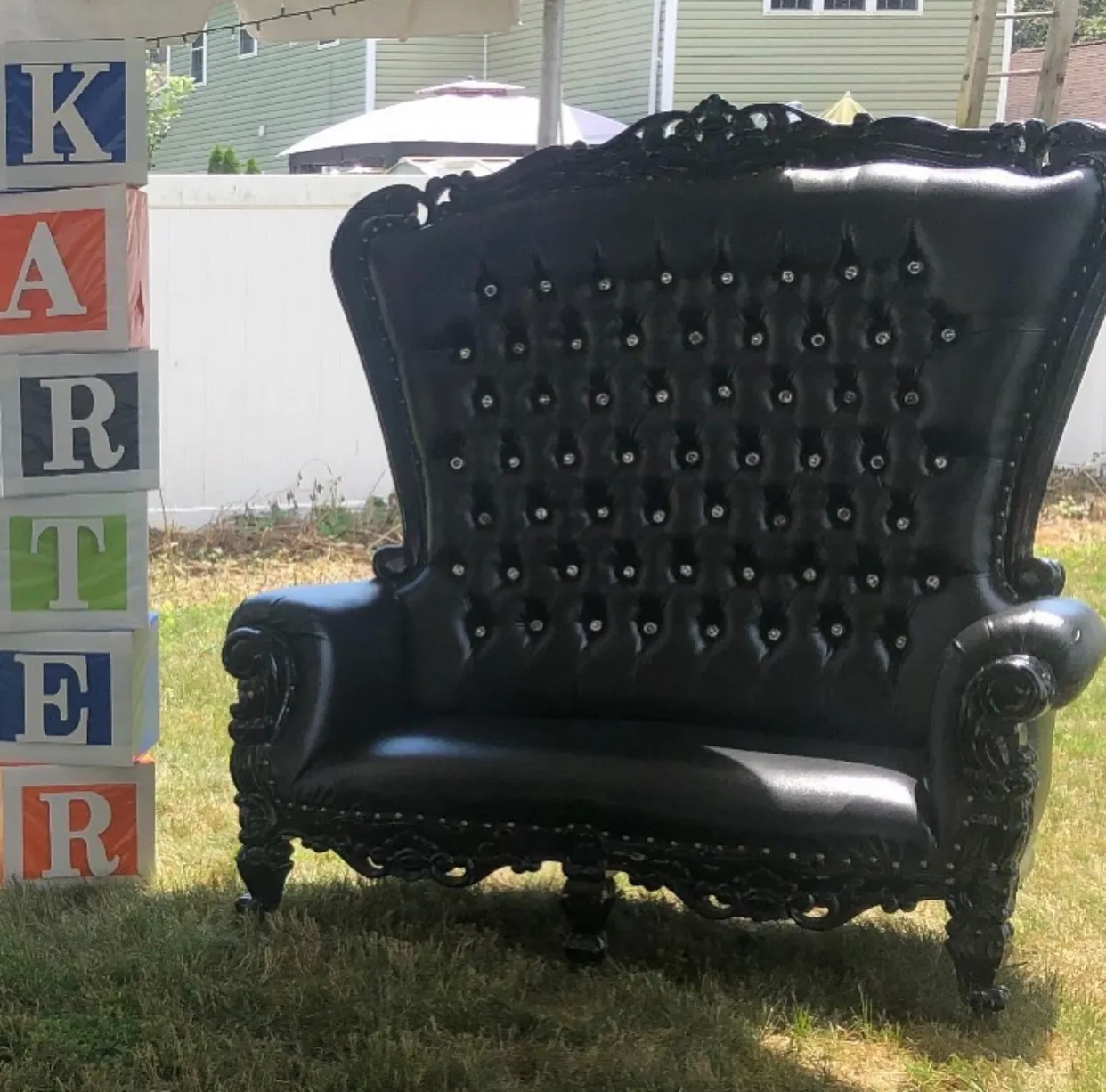 Black Double Throne