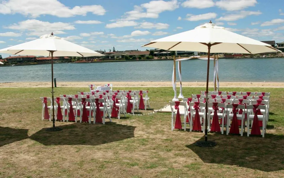 Umbrellas with stand - White