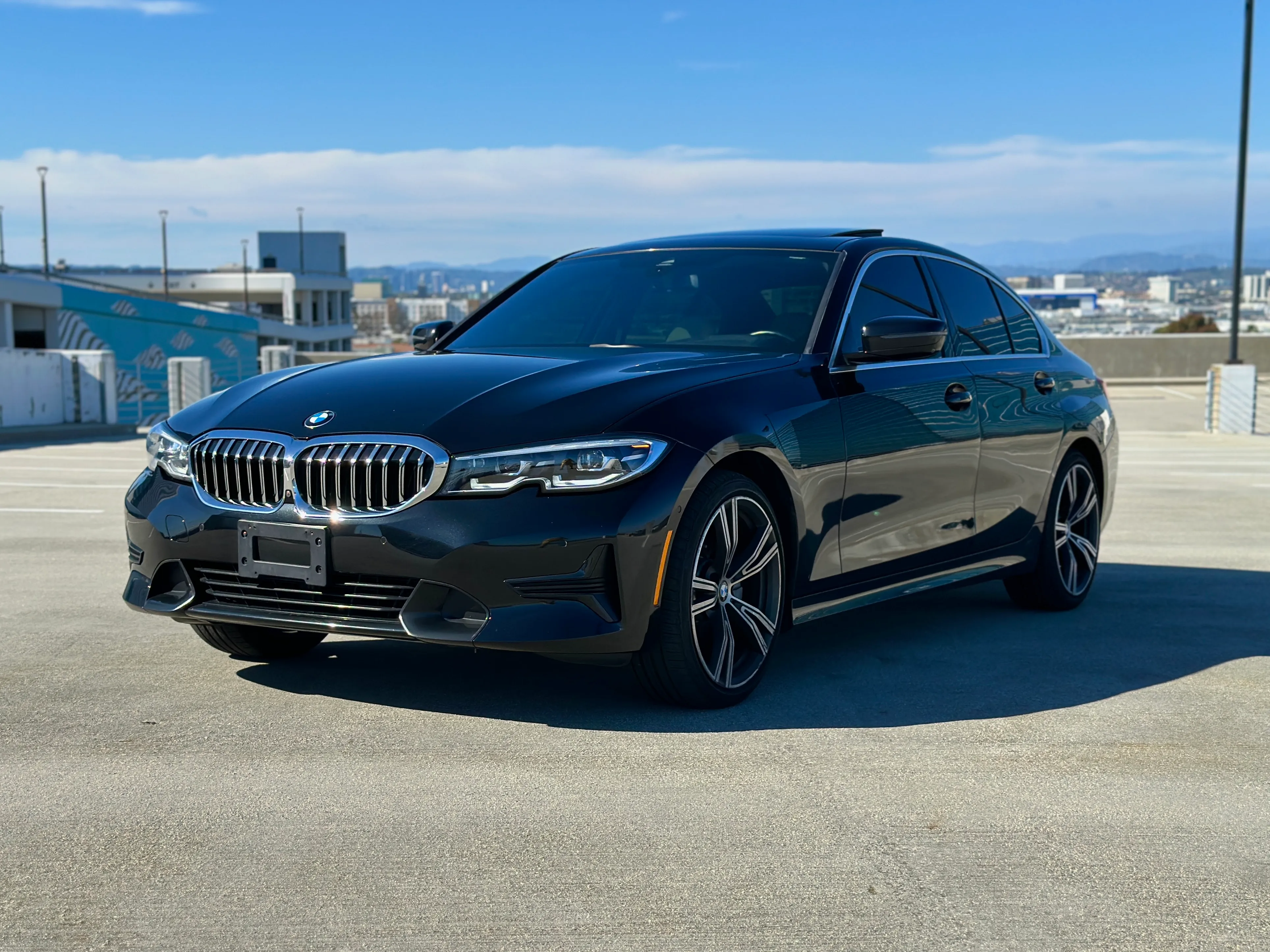 BMW 330i 9MSY720
