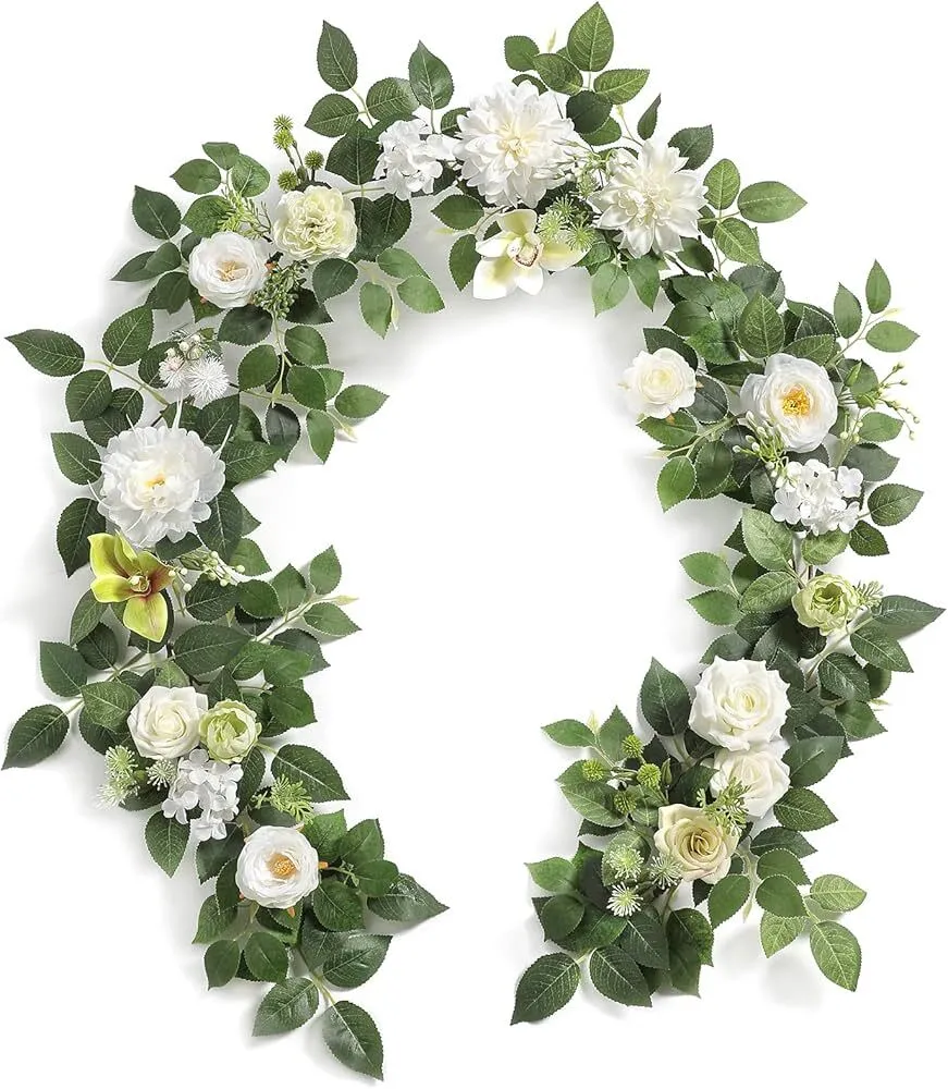 FLORAL TABLE RUNNER