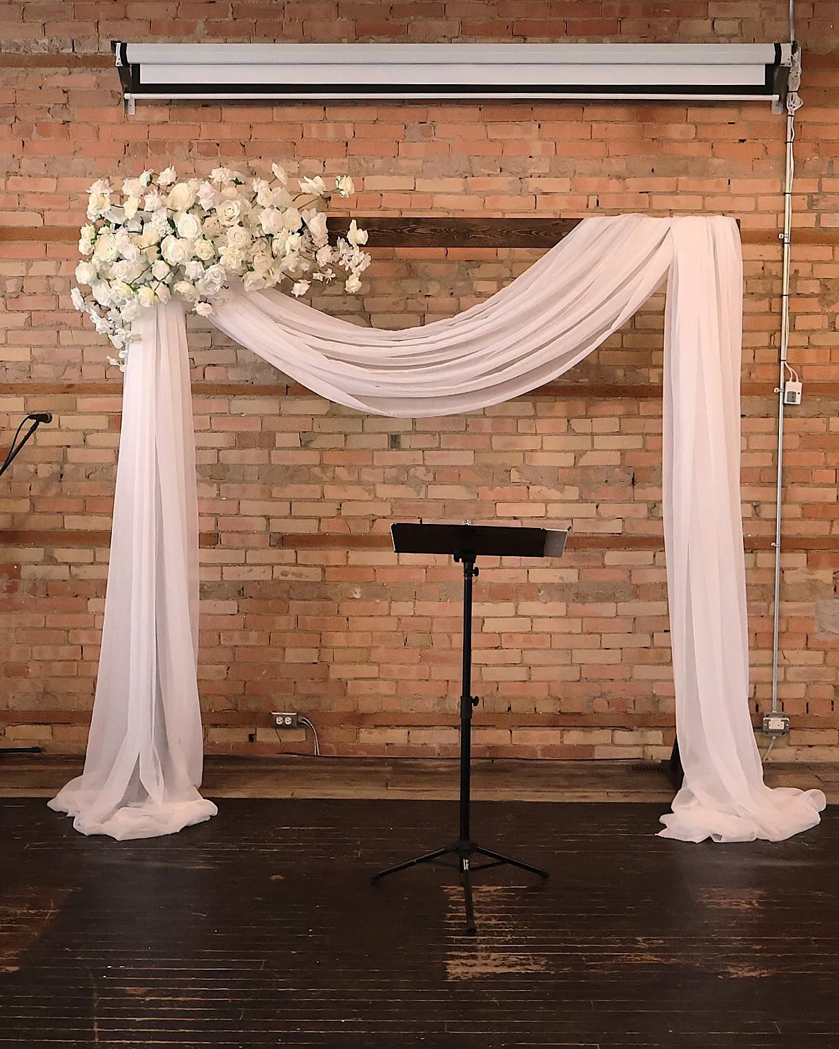 Bianca Rose Arch