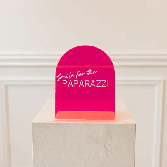 Paparazzi Sign
