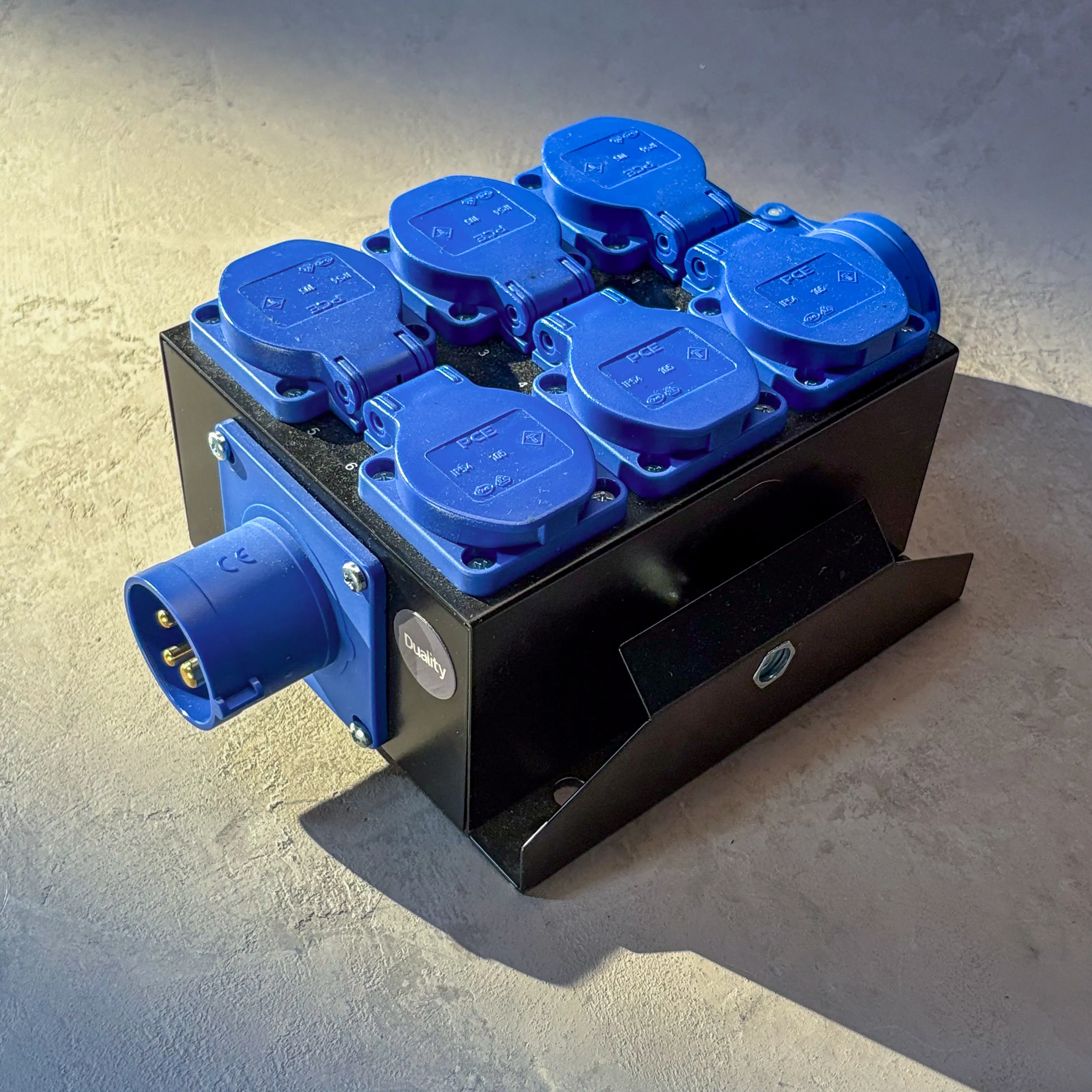 Starville 6 Channels 16A  Power Pack Distribution