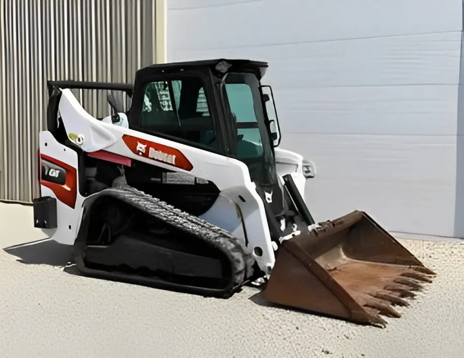 BOBCAT T66 (CAB)