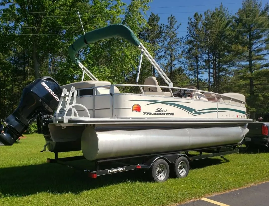 Pontoon Boat b's Rentals & Service