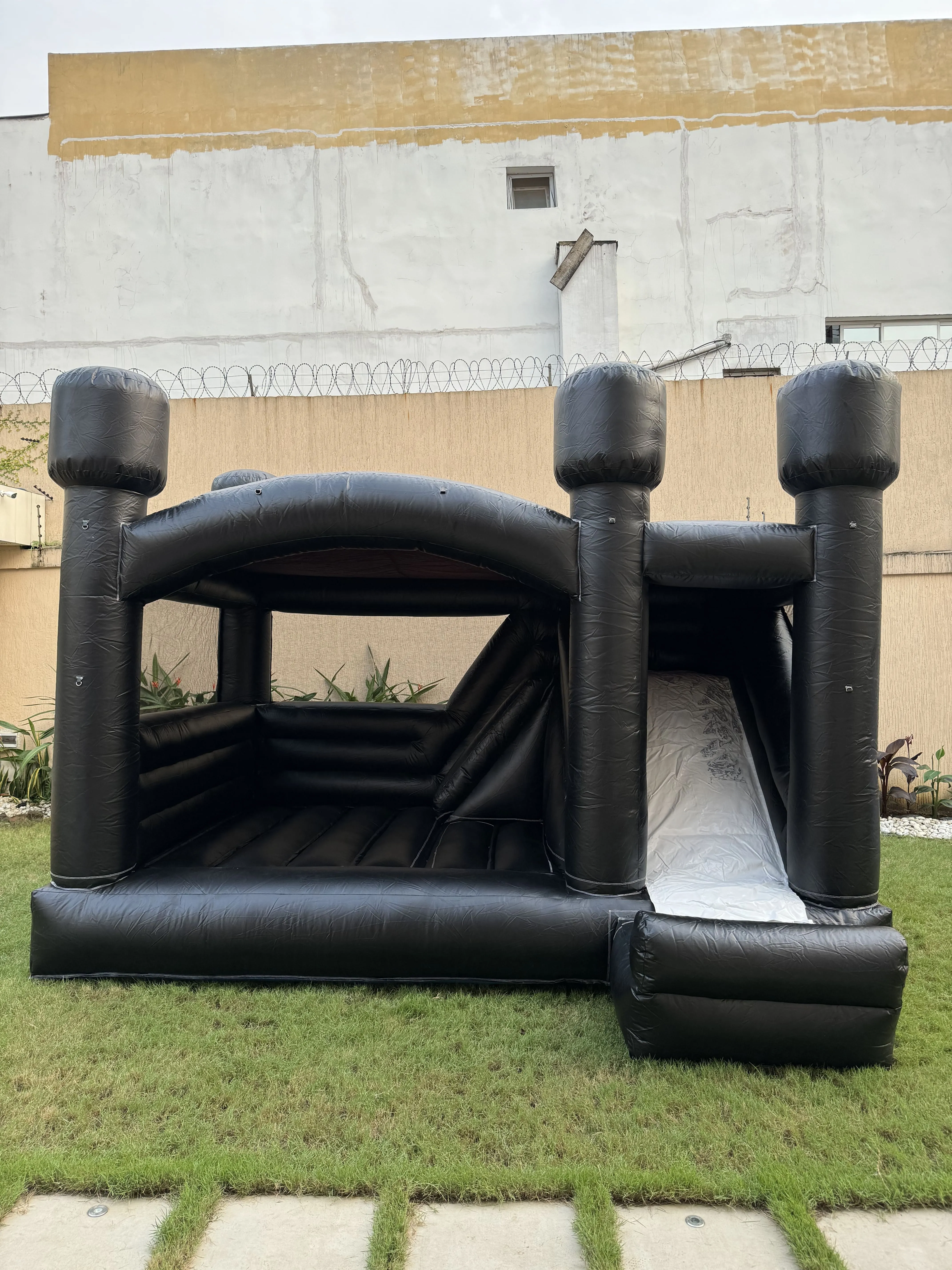 Château gonflable ABIDJAN