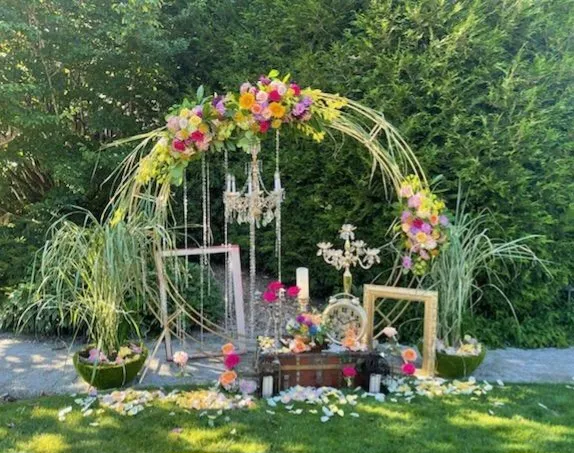 Large Gold Circle Arch