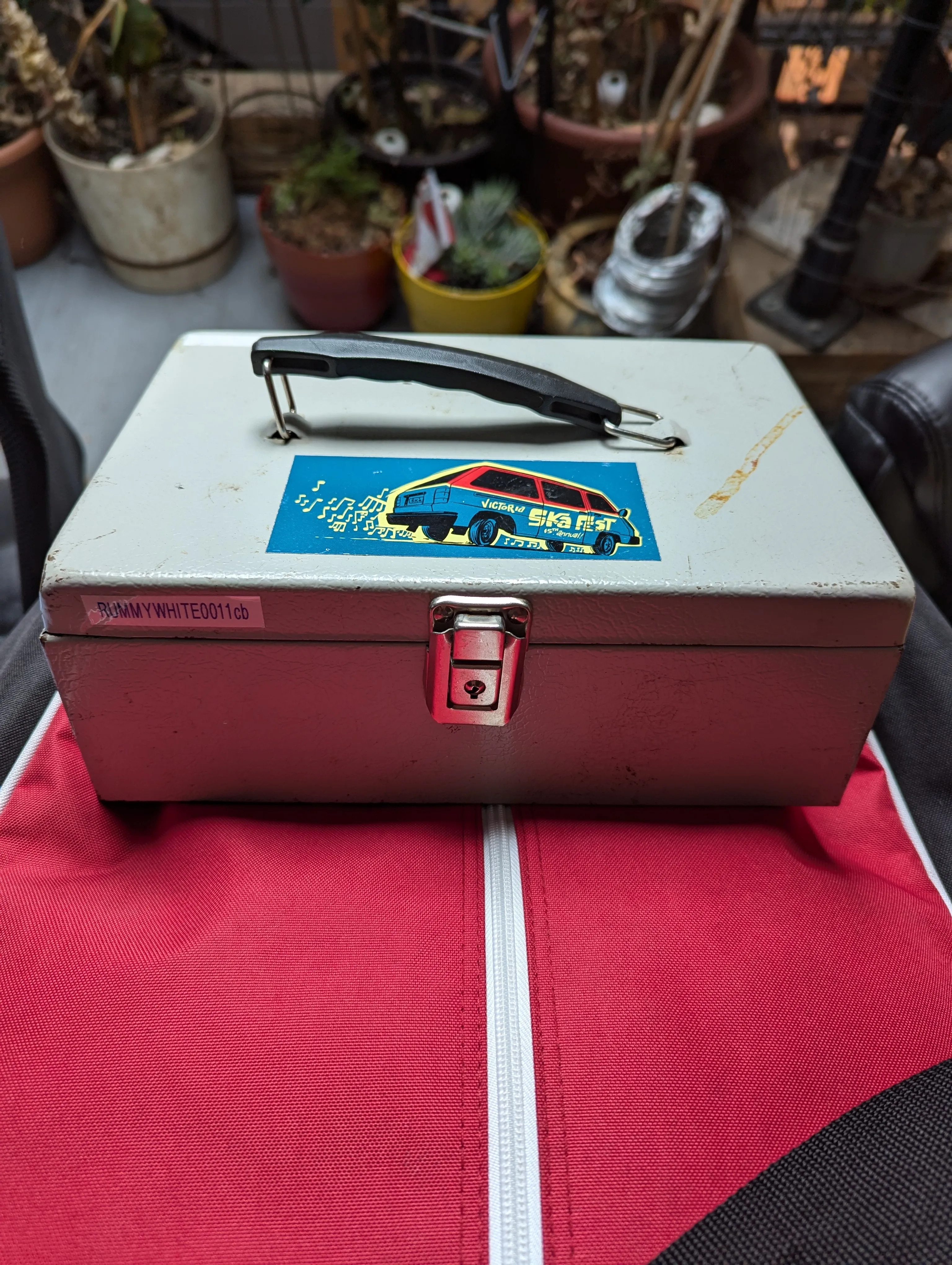 Simple Cash Box
