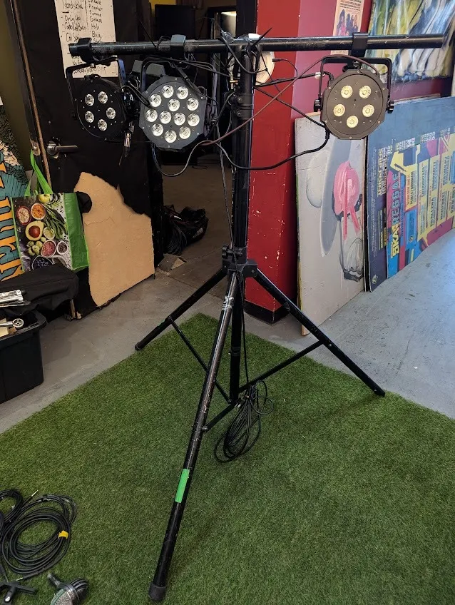 Lighting Stand with 3 LED Lights