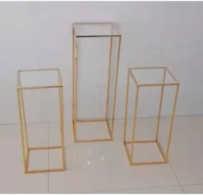 Trio mesa de bizcocho