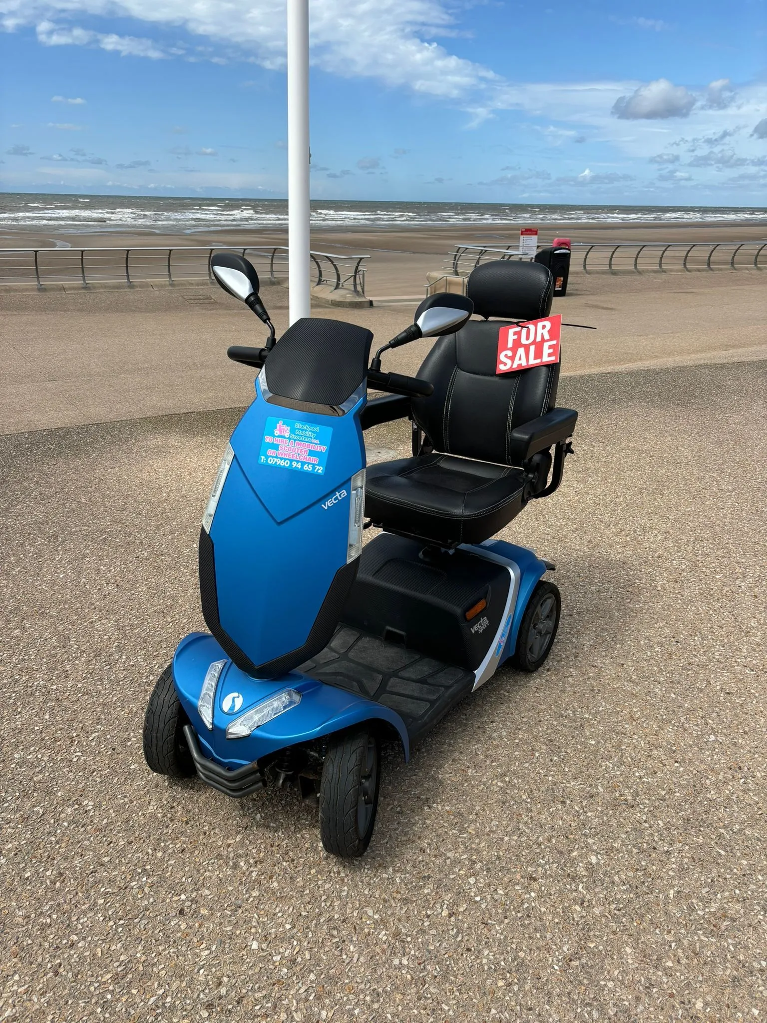 LARGE Scooter (suitable for up to 21 stone in weight)