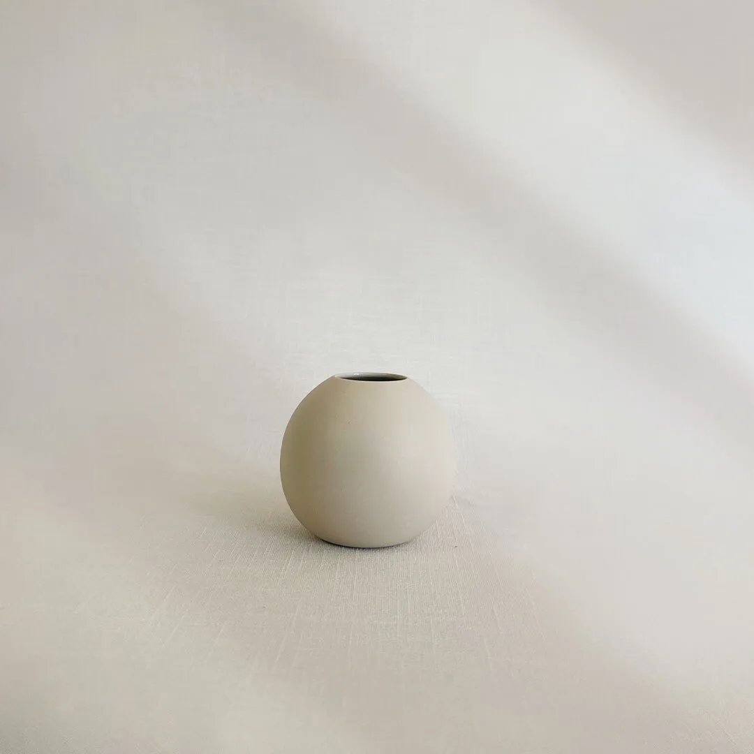 Cloud Vase Chalk